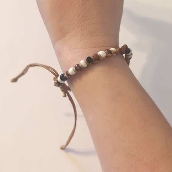 781 Brown Black and White‎ Beaded Adjustable Slider Bracelet - Picture 2 of 4